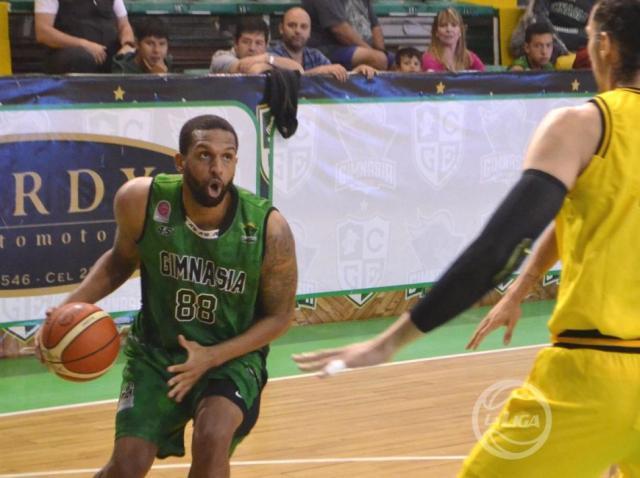 Matthew Shaw es la nueva cara de Pe�arol