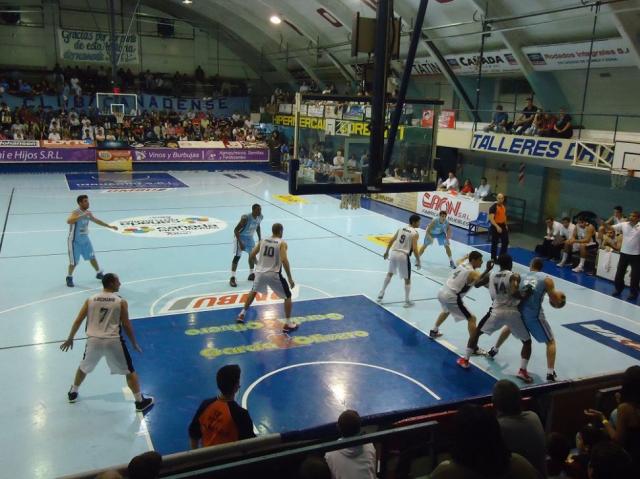 Ahora el que peg� afuera fue Instituto