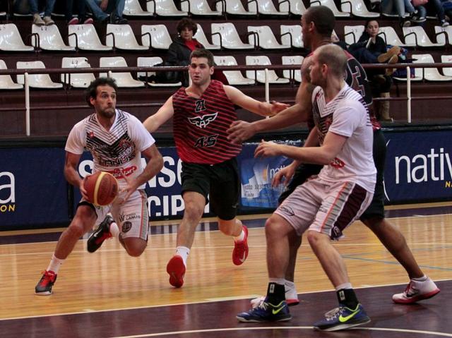 Quimsa se qued� con la Copa Centenario