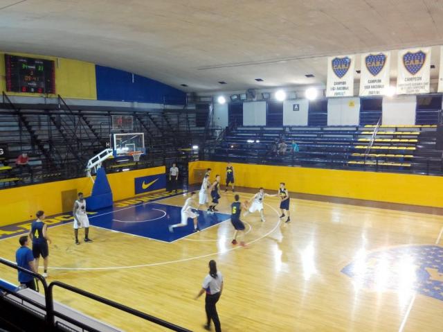 Pe�arol y Boca con autoridad