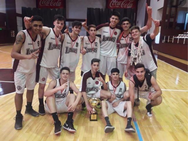 Lanus con los pibes como bandera