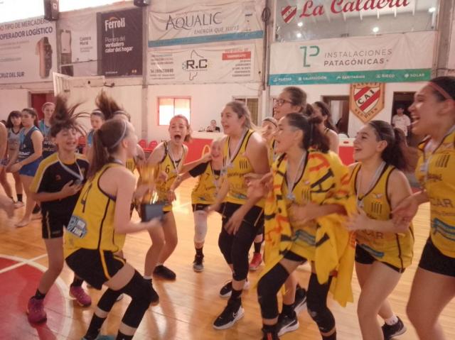 Berazategui cant� campe�n en el U13 femenino