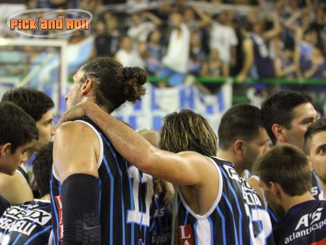 Pe�arol entrena pensando en verde