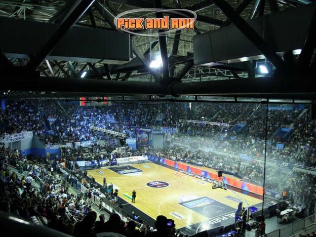 Pe�arol y San Lorenzo en el Poli