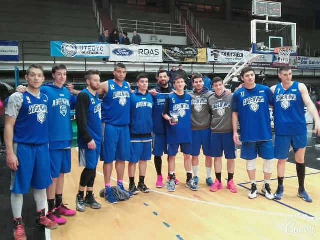 Pe�arol derrot� a Argentino en la final