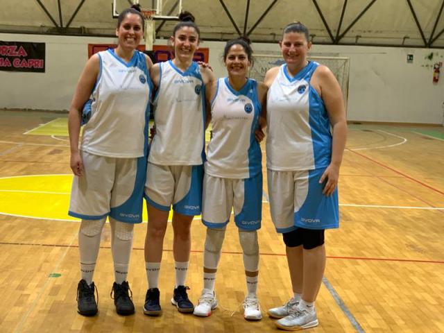 Siguen sum�ndose a la legi�n