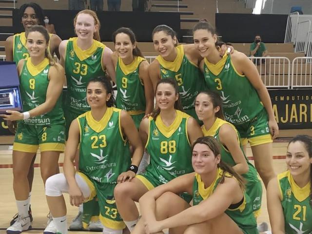 Amistosos, fichajes, torneo ganado y el arranque en Espa�a