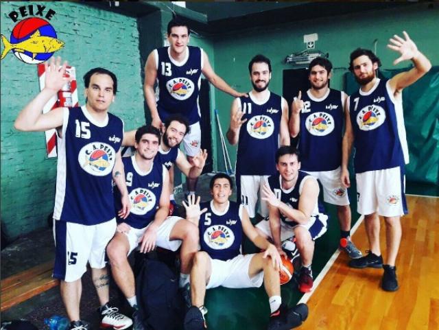 Don Tor se llev� las fotos del cierre