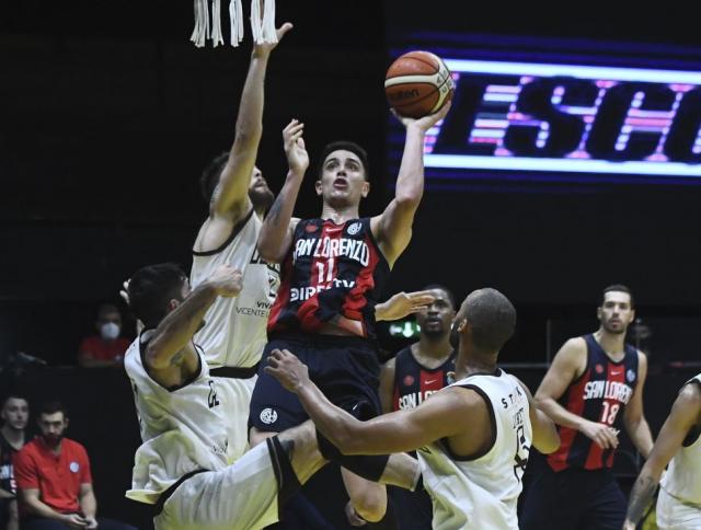 Cicl�n a media marcha