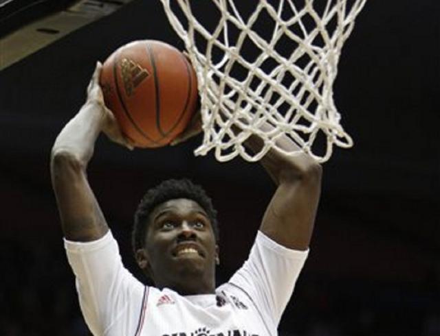 Gimnasia cort� a Shaquille Thomas