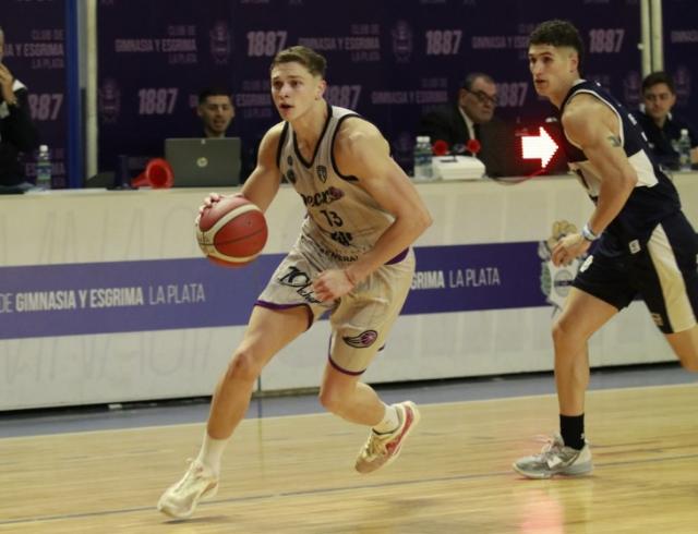 Viedma a semis, Gimnasia forz� el quinto