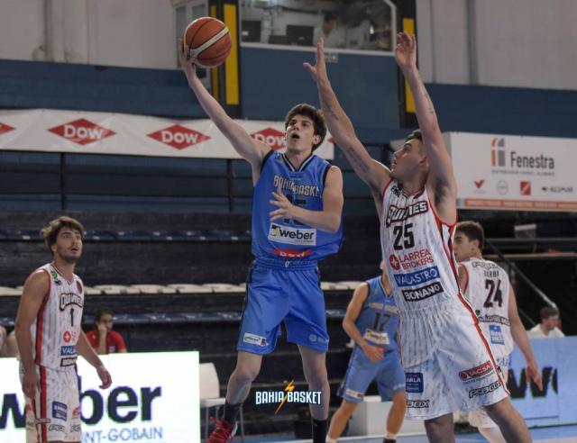 Bah�a arranc� c�modo su reinado