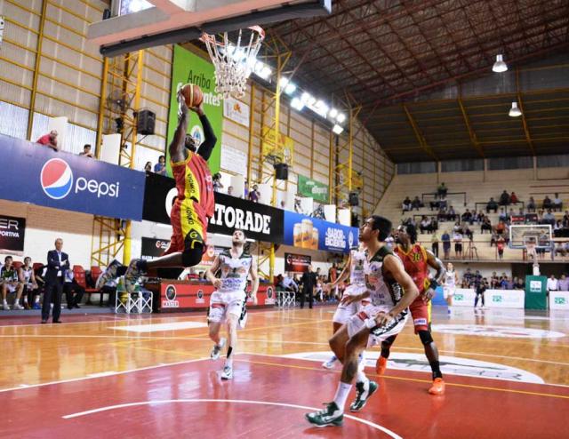 Calladito, San Mart�n sigue sumando