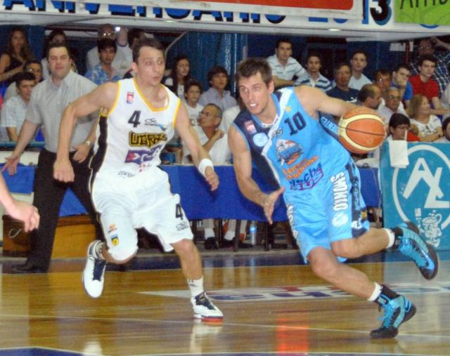 Regatas aplast� a Obras