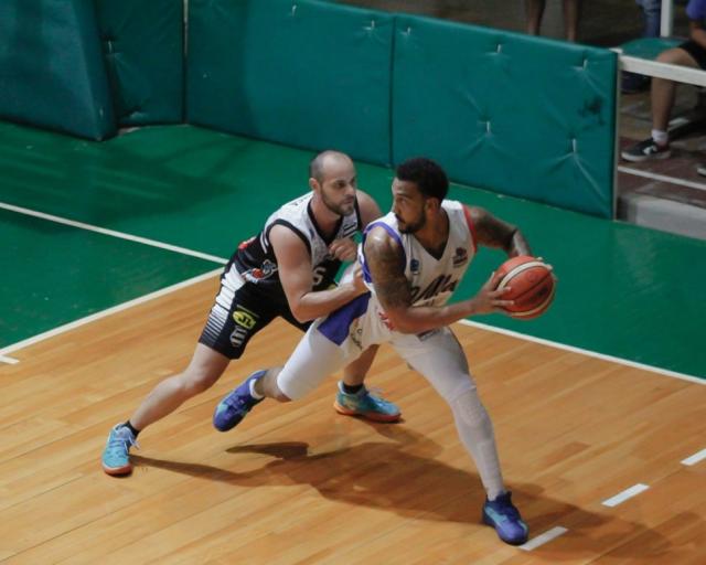 Rompieron las local�as