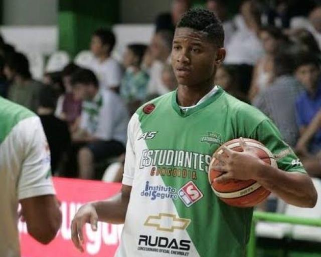 Rivero: �Tenemos que trabajar en base a todo lo que nos dice el profesor�