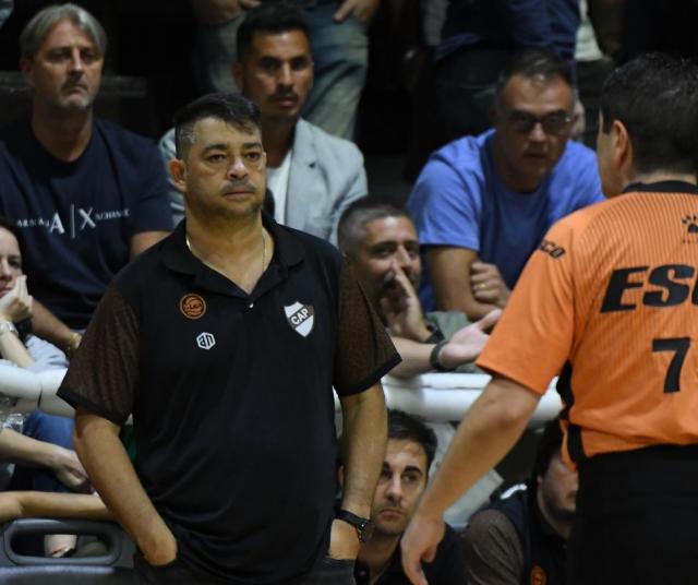 V�squez: "Ser�a un gran objetivo terminar entre los ocho primeros"