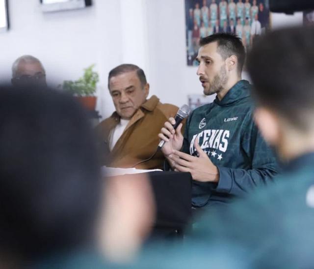 R�cord negativo y conferencia a la vista en Atenas