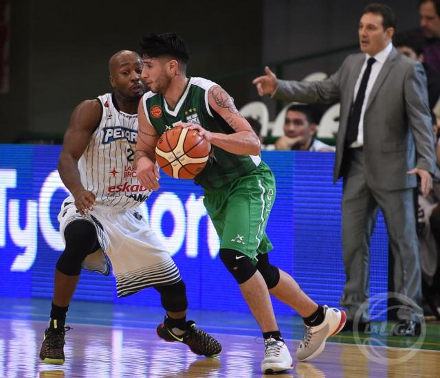 Ferro se qued� con el invicto de Pe�arol