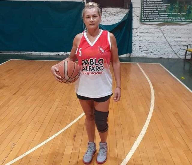 Fabiana Llanos: �Tengo 45 a�os y todav�a quiero seguir jugando en primera�