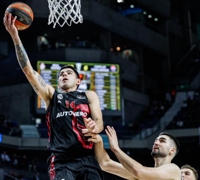 Un s�bado para el olvido, un domingo de celebraci�n en Espa�a