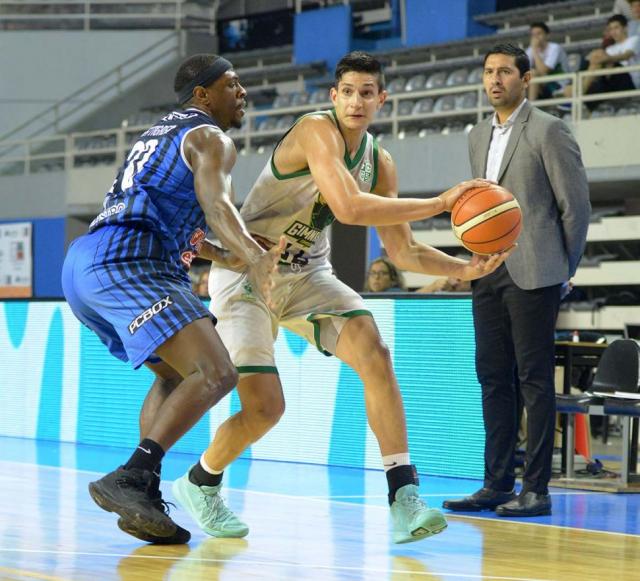 La pelota siempre al �10�