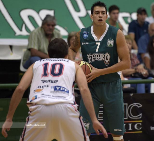 Ferro alcanz� la cima