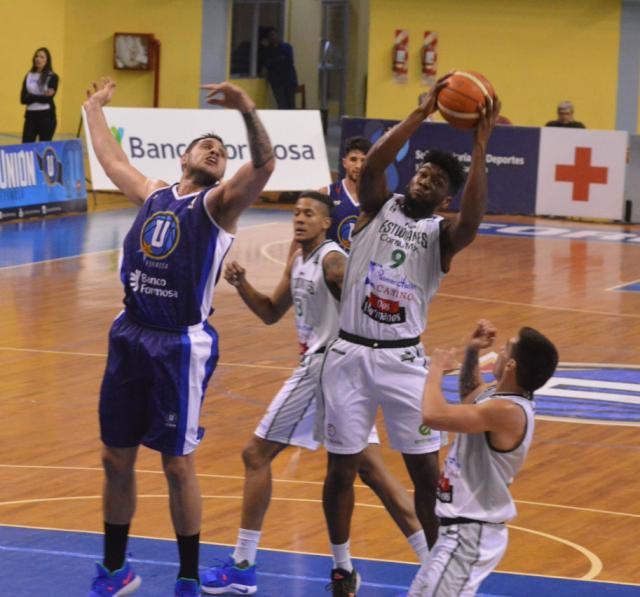 La Uni�n par� a Estudiantes