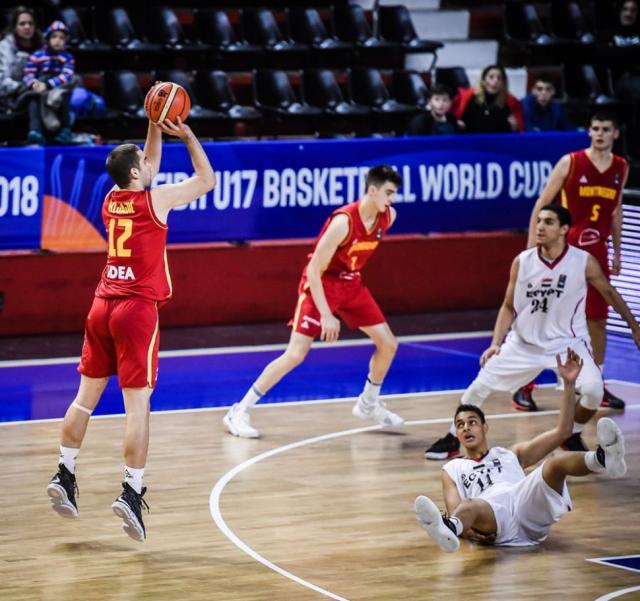 Canad� y Montenegro bien arriba