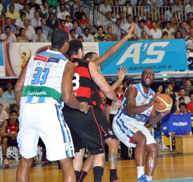 Washam no jugar� para Regatas las semifinales