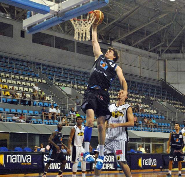 La Uni�n repiti� contra Libertad