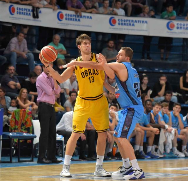 Obras se divirti� en Bah�a