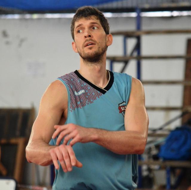 El ruso Dimitry Flis se sum� al conjunto de Salta Basket