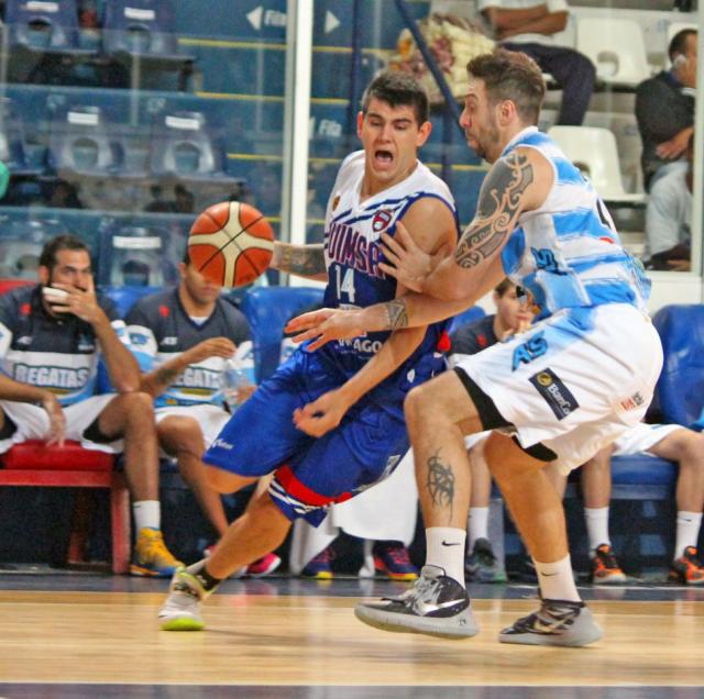 Quimsa gole� a Regatas