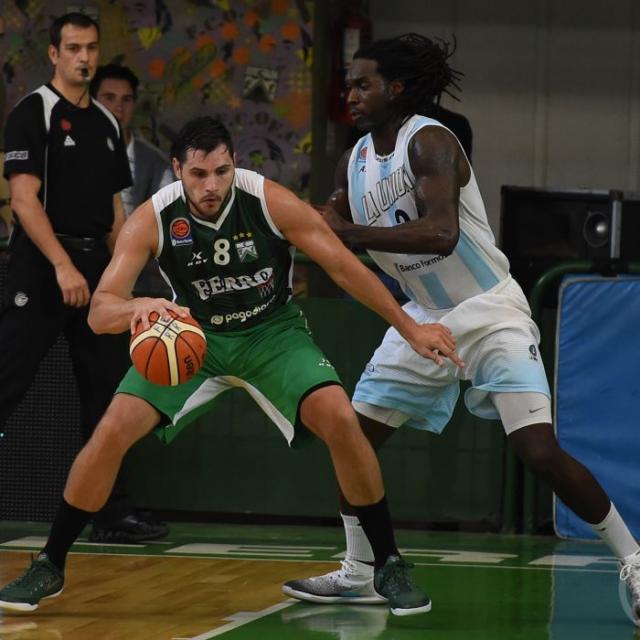 Ferro trep� a la cima del Sur