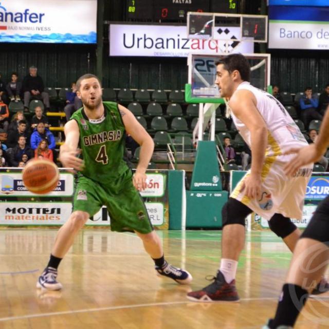 Con el 1 entre ceja y ceja