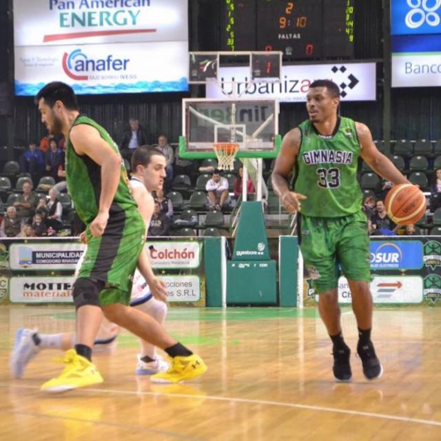 Gimnasia le renov� a Shaquille Johnson