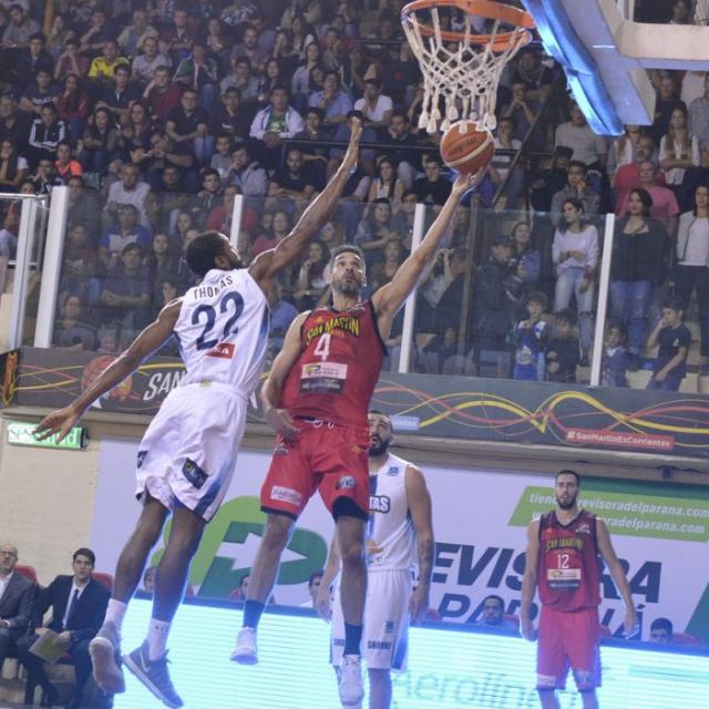 Sigue a a la expectativa