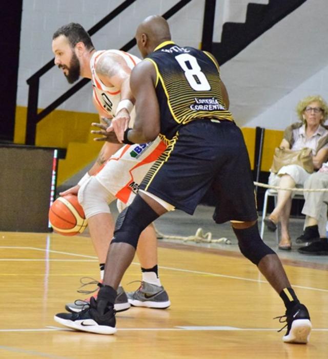 Comu sac� pasaje al F4