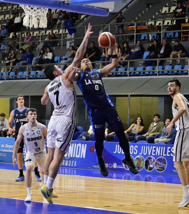 La Uni�n meti� tecera